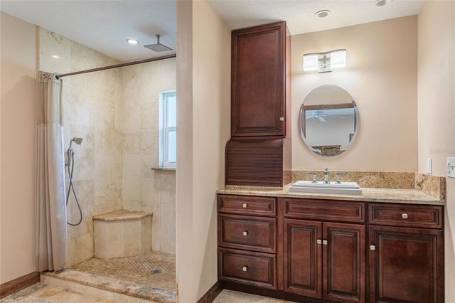 6104 SCHOONER WAY, Tampa, FL 33615