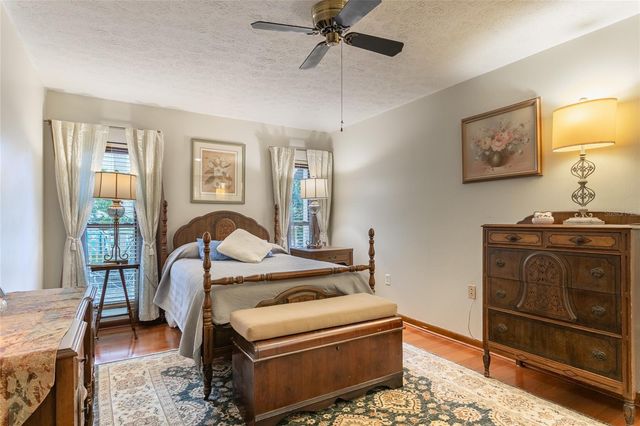 6104 SCHOONER WAY, Tampa, FL 33615