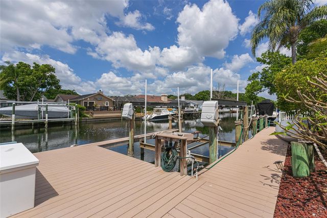 6104 SCHOONER WAY, Tampa, FL 33615