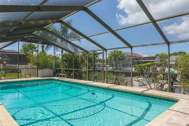 6104 SCHOONER WAY, Tampa, FL 33615