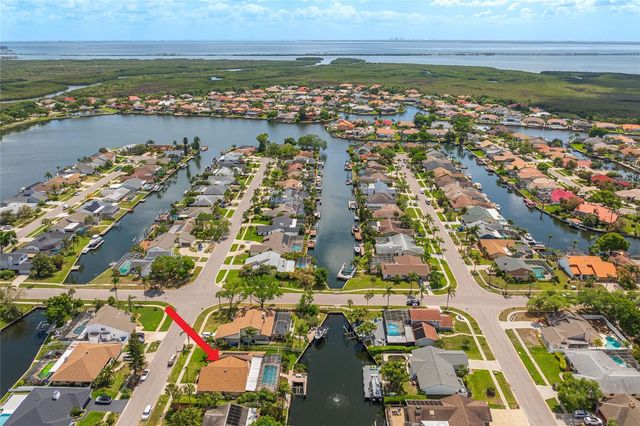 6104 SCHOONER WAY, Tampa, FL 33615