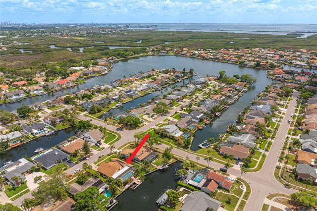 6104 SCHOONER WAY, Tampa, FL 33615