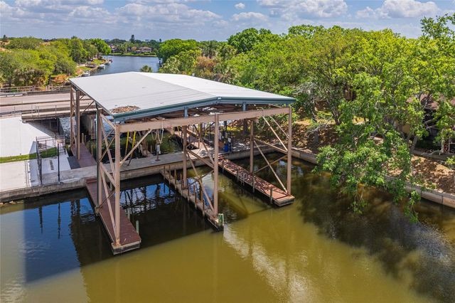 6104 SCHOONER WAY, Tampa, FL 33615