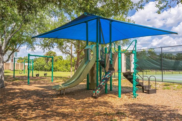 6104 SCHOONER WAY, Tampa, FL 33615