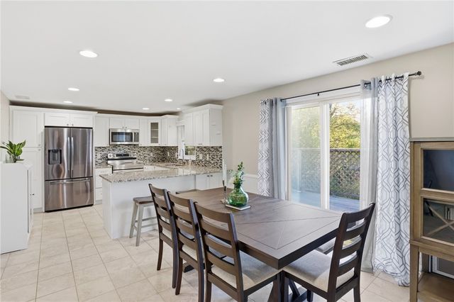 187 Maplewood Drive, East Greenwich, RI 02818