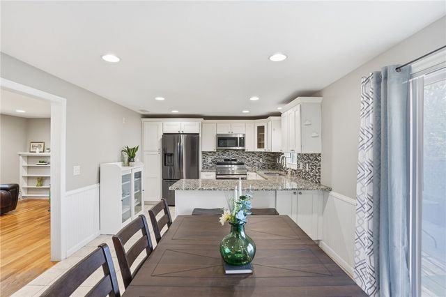 187 Maplewood Drive, East Greenwich, RI 02818
