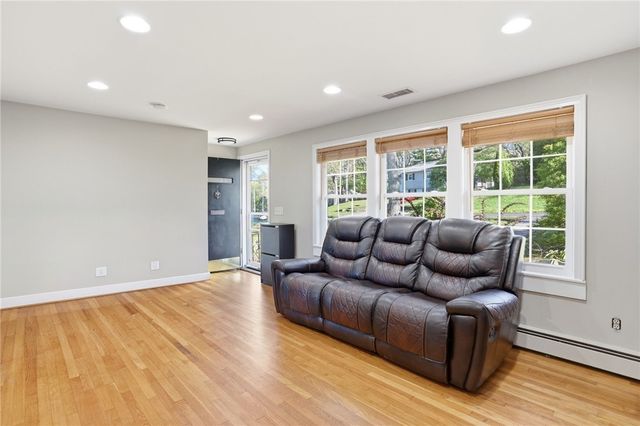 187 Maplewood Drive, East Greenwich, RI 02818