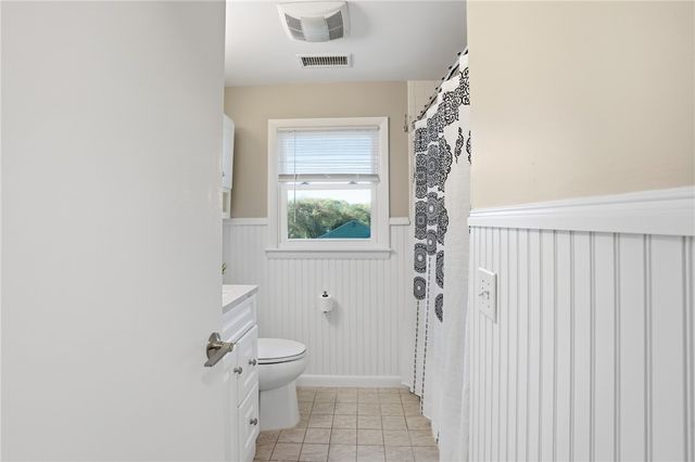 187 Maplewood Drive, East Greenwich, RI 02818