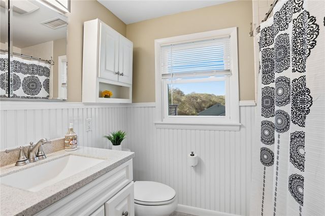 187 Maplewood Drive, East Greenwich, RI 02818