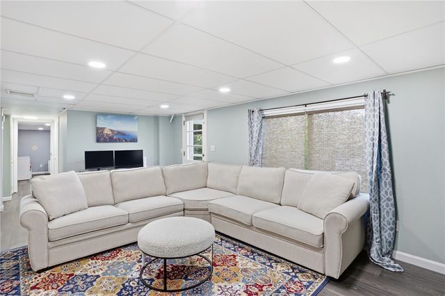187 Maplewood Drive, East Greenwich, RI 02818