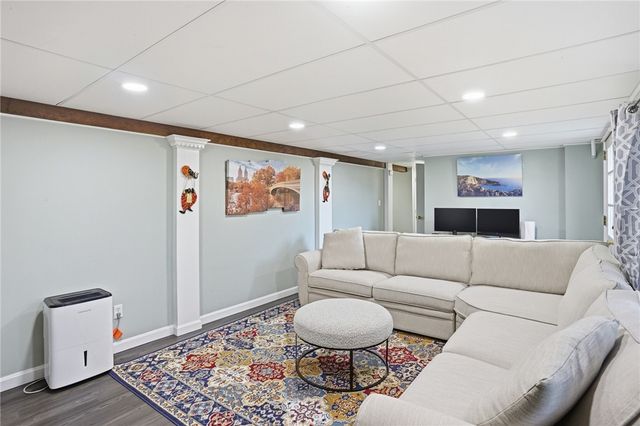 187 Maplewood Drive, East Greenwich, RI 02818