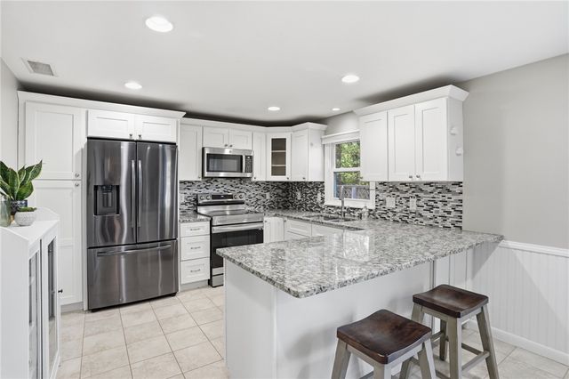 187 Maplewood Drive, East Greenwich, RI 02818