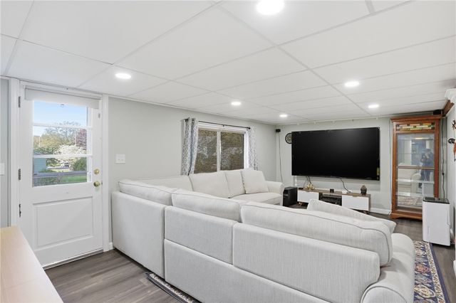 187 Maplewood Drive, East Greenwich, RI 02818