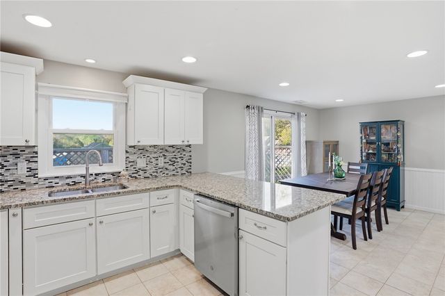 187 Maplewood Drive, East Greenwich, RI 02818