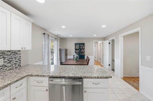 187 Maplewood Drive, East Greenwich, RI 02818