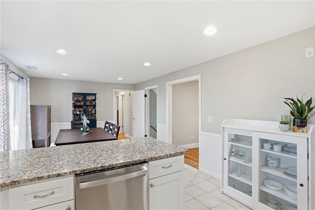 187 Maplewood Drive, East Greenwich, RI 02818