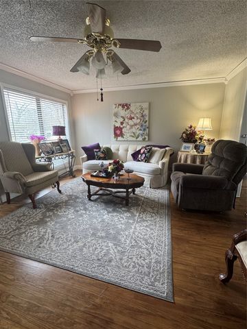 429 S Broadway Street, Bells, TX 75414