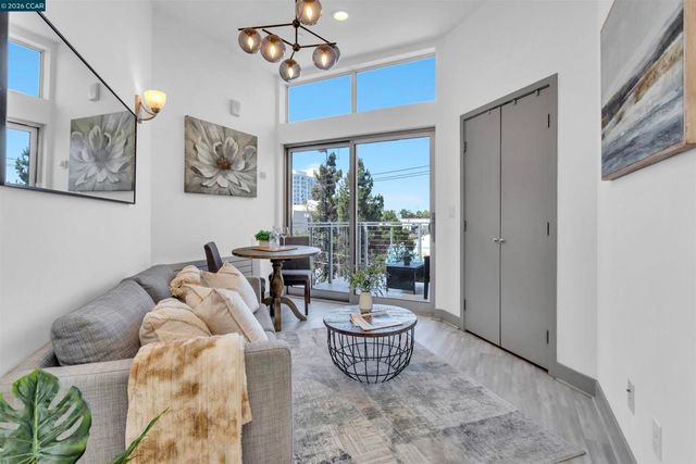 410 Webster St 5, Oakland, CA 94607