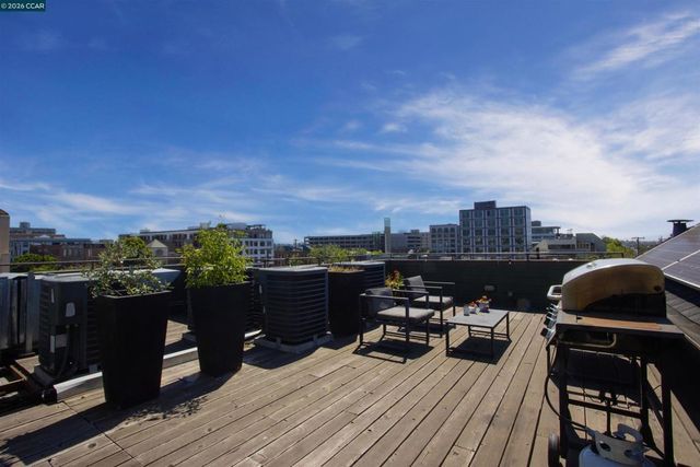 410 Webster St 5, Oakland, CA 94607