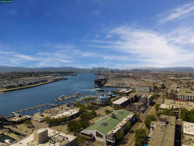 410 Webster St 5, Oakland, CA 94607