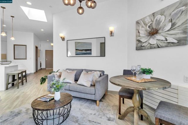 410 Webster St 5, Oakland, CA 94607