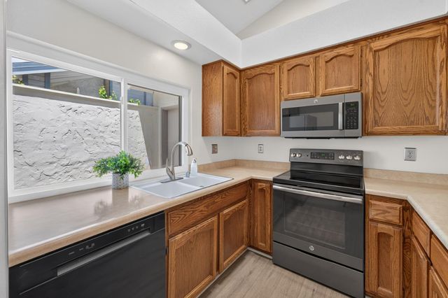 4617 Satinwood Way, Sacramento, CA 95842
