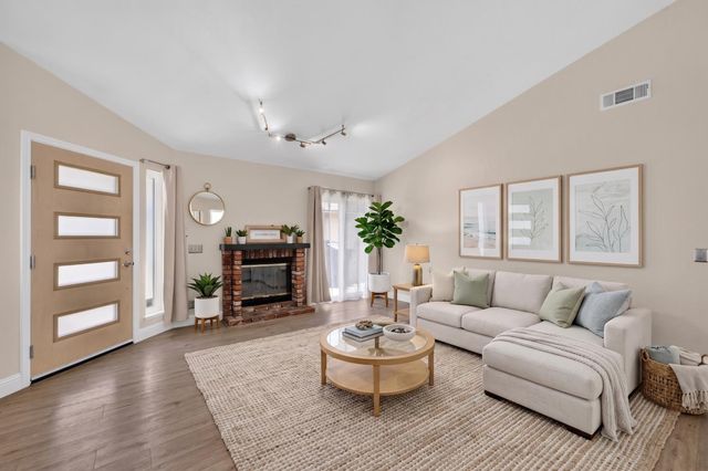 4617 Satinwood Way, Sacramento, CA 95842
