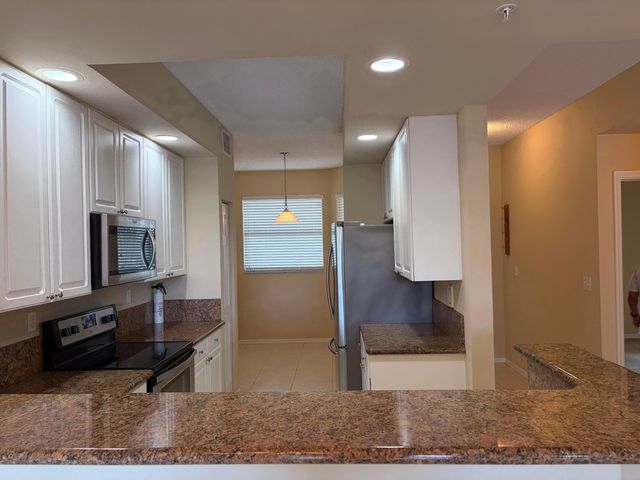 27 Royal Palm Way 304, Boca Raton, FL 33432