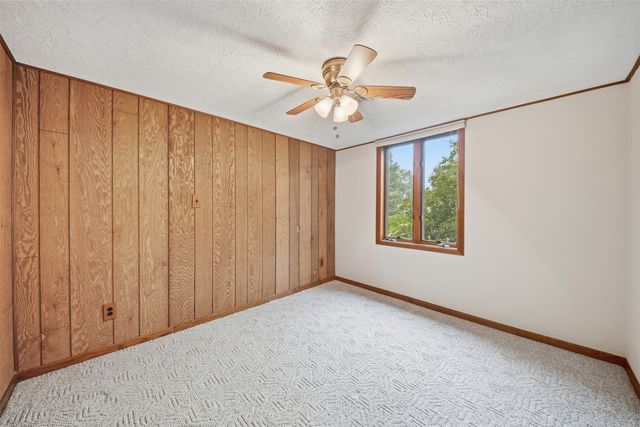 4930 E Oakwood Drive, Pleasant Hill, IA 50327