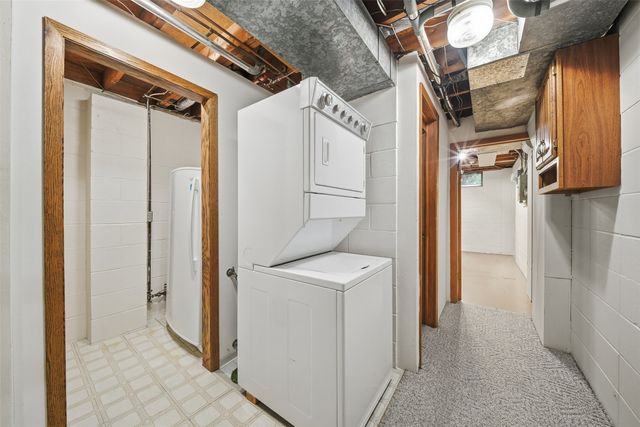 4930 E Oakwood Drive, Pleasant Hill, IA 50327