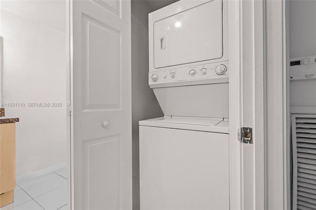 6362 Collins Ave 517, Miami Beach, FL 33141