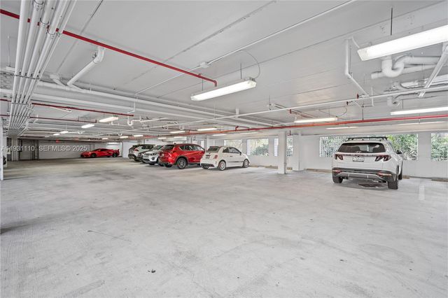 6362 Collins Ave 517, Miami Beach, FL 33141