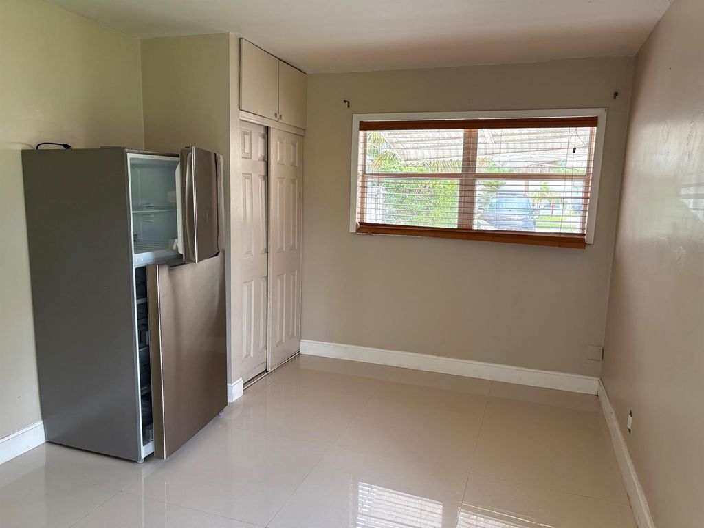 706 Glenn Parkway Rear, Hollywood, FL 33021