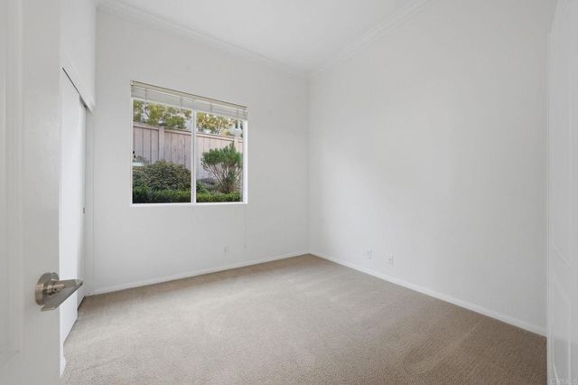 810 Calle Montera, Escondido, CA 92025