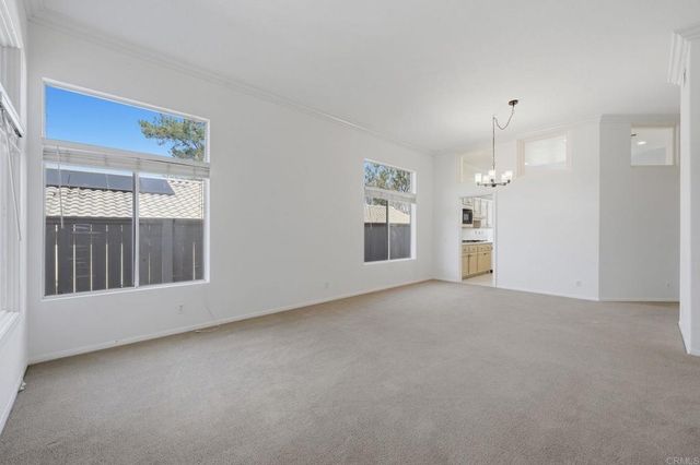 810 Calle Montera, Escondido, CA 92025