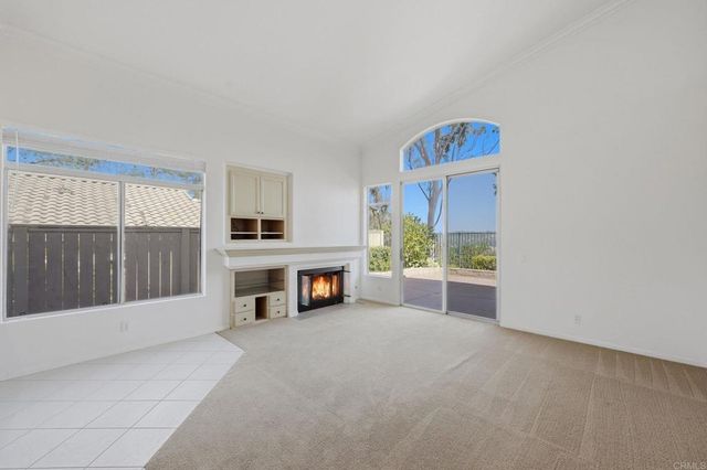 810 Calle Montera, Escondido, CA 92025