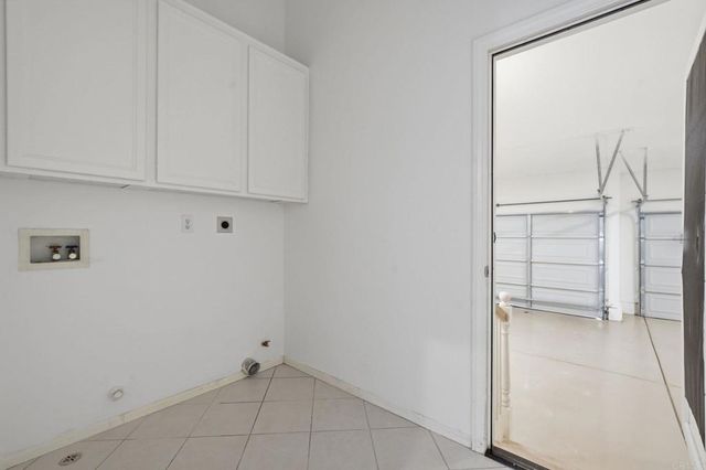 810 Calle Montera, Escondido, CA 92025