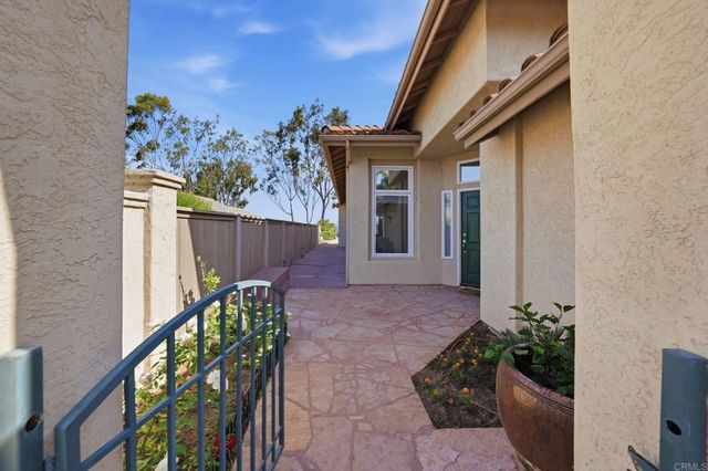 810 Calle Montera, Escondido, CA 92025