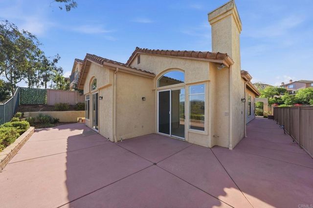 810 Calle Montera, Escondido, CA 92025