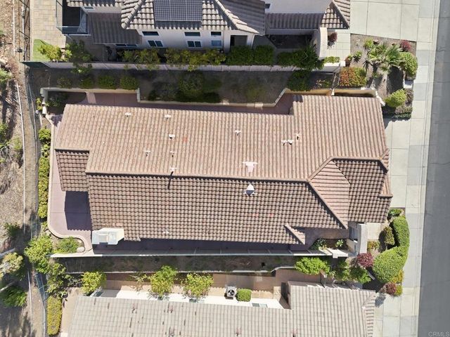810 Calle Montera, Escondido, CA 92025
