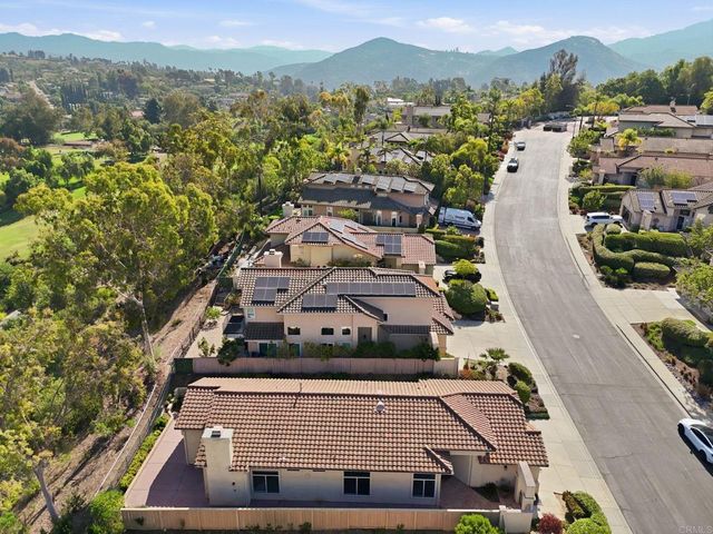 810 Calle Montera, Escondido, CA 92025