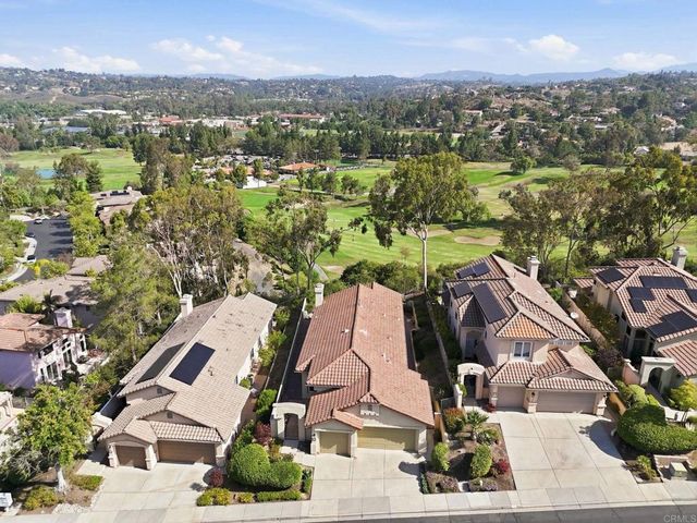 810 Calle Montera, Escondido, CA 92025