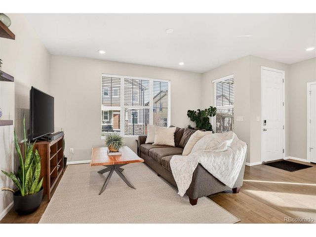 7184 Othello St, Castle Pines, CO 80108