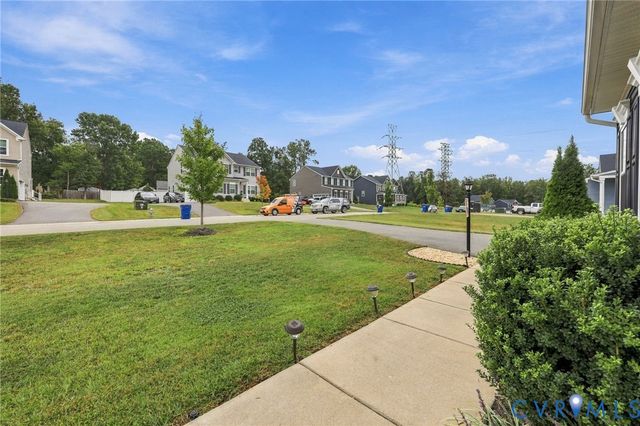 8724 Kingsland Park Dr, North Chesterfield, VA 23237