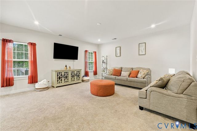 8724 Kingsland Park Dr, North Chesterfield, VA 23237