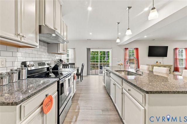 8724 Kingsland Park Dr, North Chesterfield, VA 23237