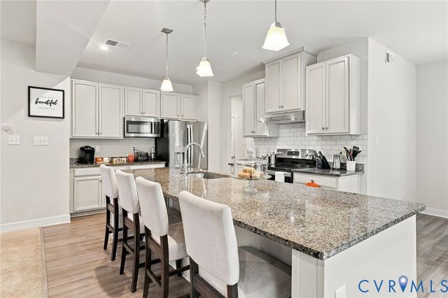 8724 Kingsland Park Dr, North Chesterfield, VA 23237