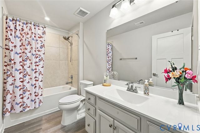 8724 Kingsland Park Dr, North Chesterfield, VA 23237
