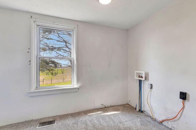 1030 Bannister Pike, Dry Ridge, KY 41035