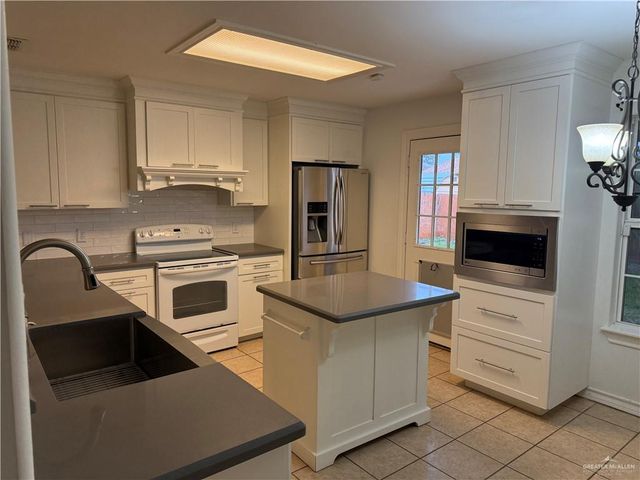 3836 Frontier Drive, Edinburg, TX 78539